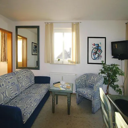 Linde, * Goehren (Ruegen)